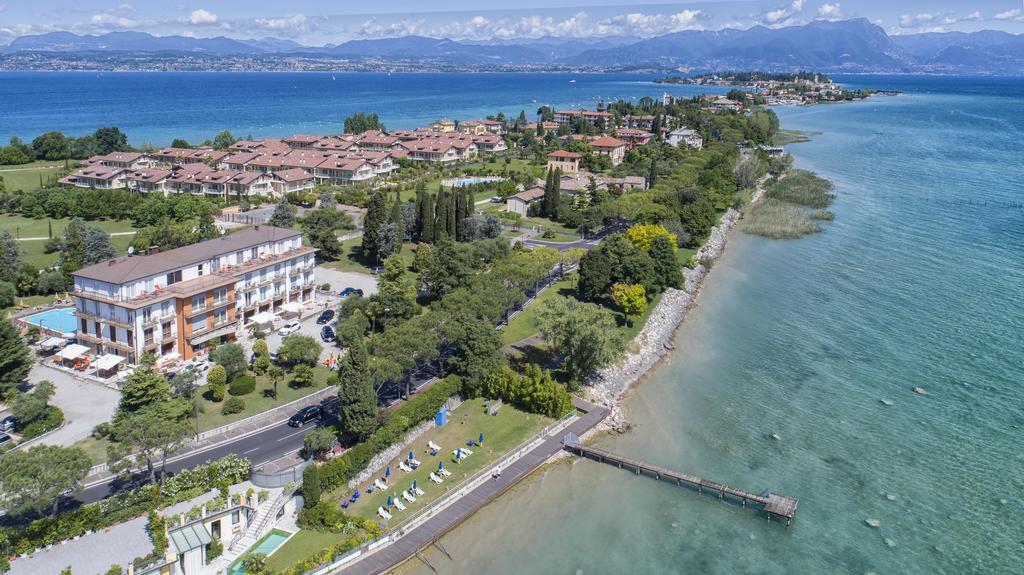 Hotel Mirabello Sirmione Exterior photo